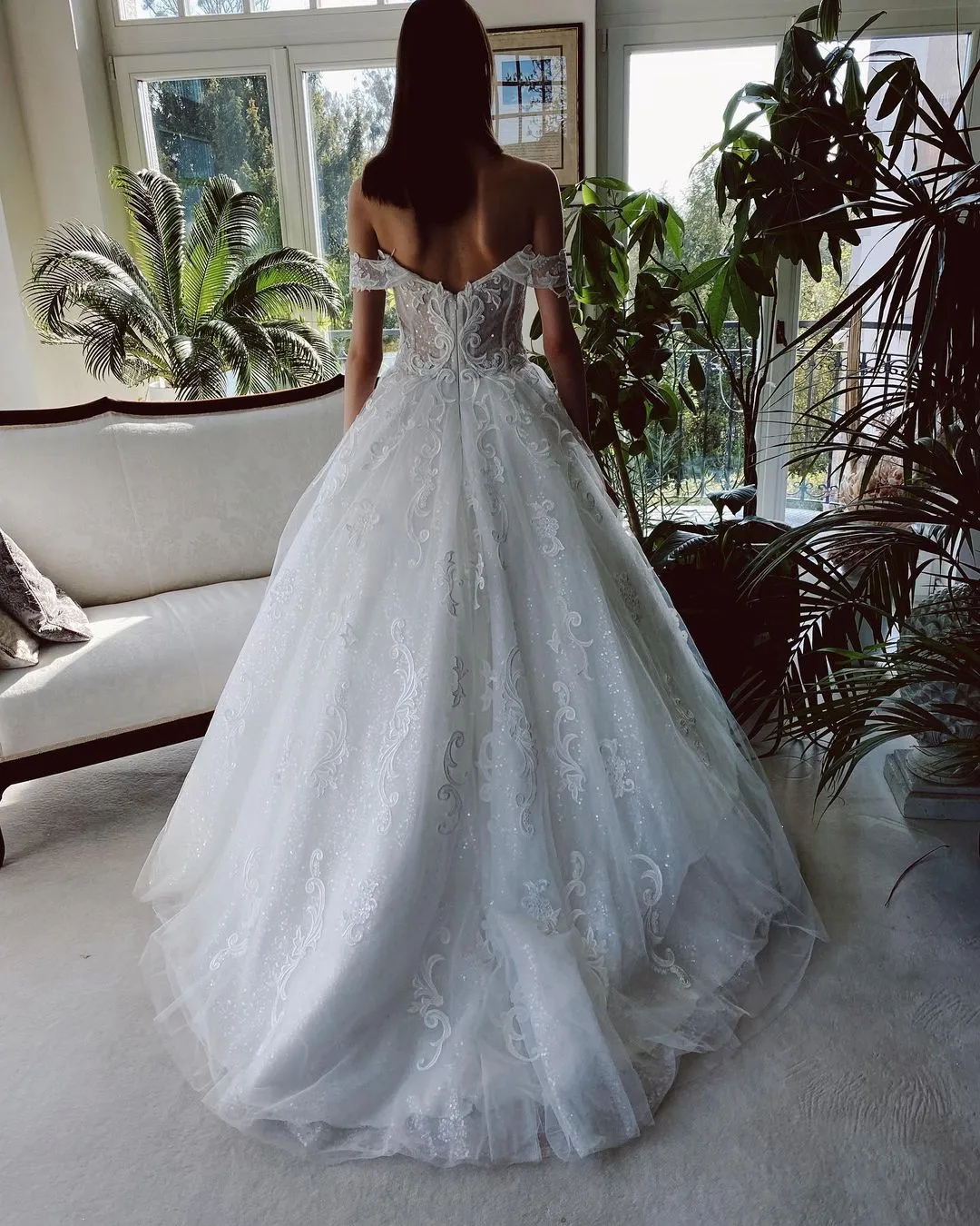 Charming Long A-line Off-the-shoulder Tulle Wedding Dress with Glitter