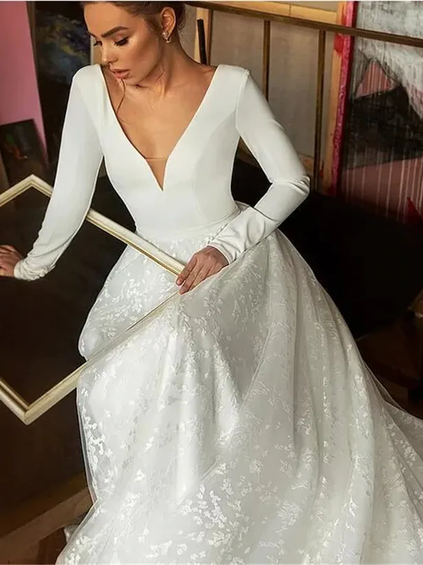 Chic A Line Long Sleeve Lace V Neck Customed Handmade Wedding Dress ER2056