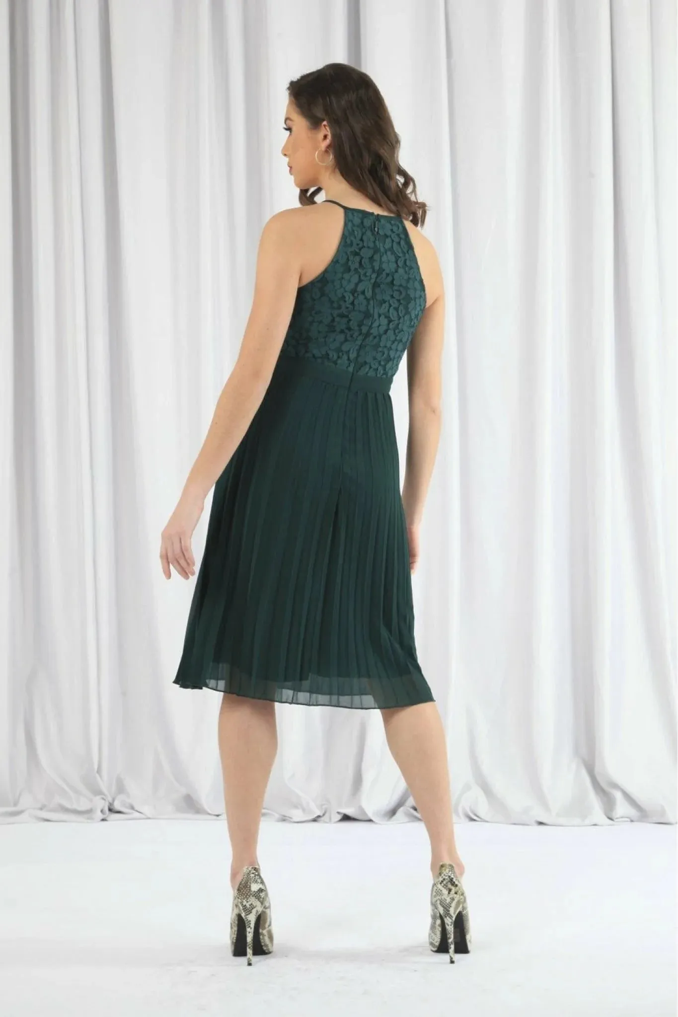 Double Second Green Halter Neck Pleated Lace Dress