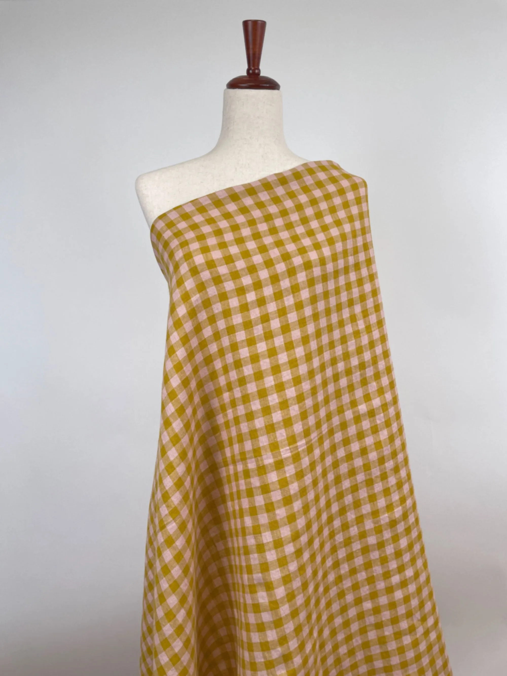 Wes Linen Gingham Fabric